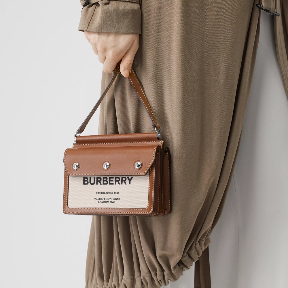 SOLD- BN never used! Burberry mini horseferry - Picture 3 of 6